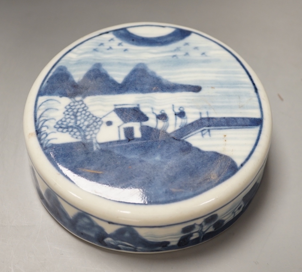 A large 18th century Chinese export blue and white tea canister 36cm